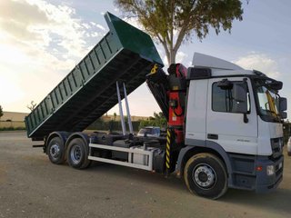 Mercedes ACTROS 2532--CAMIONES CON GRUA