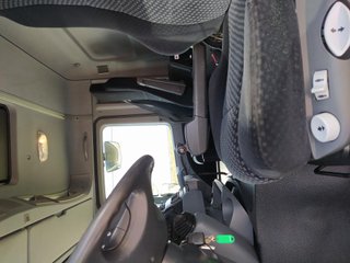 Mercedes ACTROS 2532--CAMIONES CON GRUA