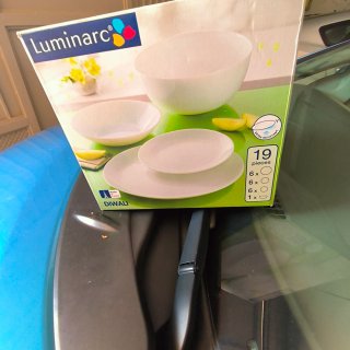 Luminarc Vajilla 19 Piezas sin estrenar.