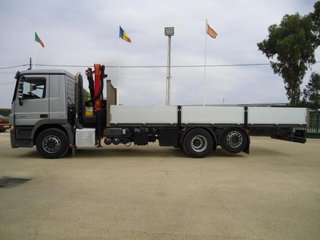 Mercedes ACTROS 27 41---CAMIONES CON GRUA