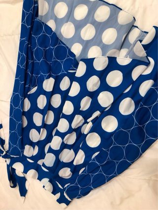 Falda midi lunares azul
