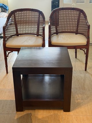 Mueble madera con puertas de cristal