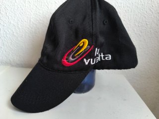 Gorra La Vuelta Negra Velcro Ajustable