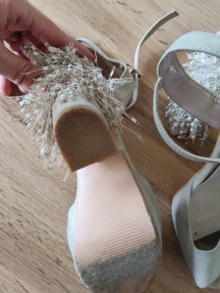 Zapatos de tacón beige talla 40