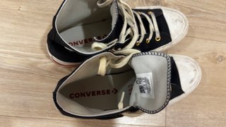Converse negras con detalles