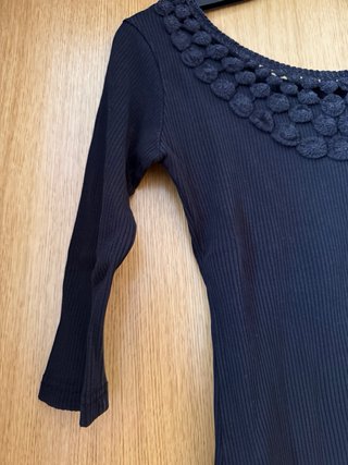 Camiseta negra canalé