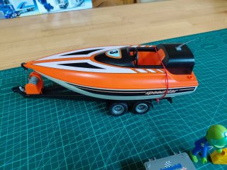 Barca Playmobil con remolque