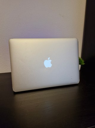 MacBook Air 2015 i5 | 4GB RAM | 128GB SSD