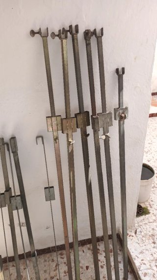 Soportes metálicos para mercadillo