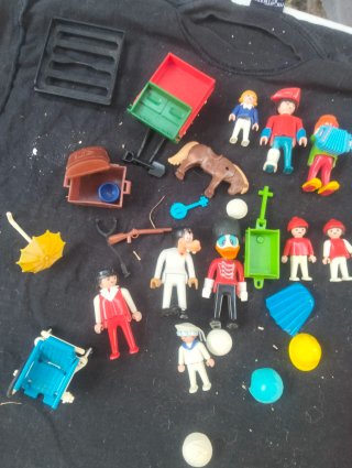 Lote Playmobil figuras y accesorios