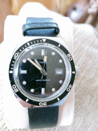 Reloj Timex Negro y Plateado