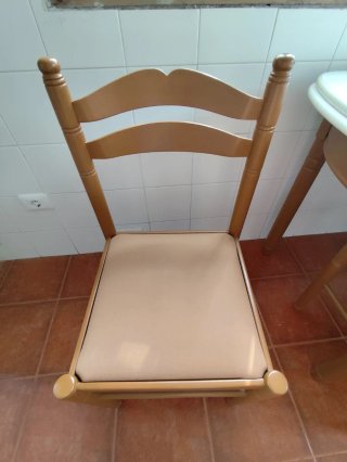 Mesa y 4 Sillas Cocina Madera