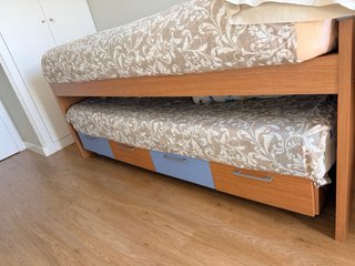 Cama nido de 4 cajones+ 2 colchones+ ropa de cama