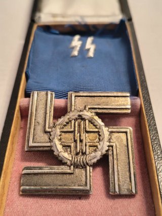 Militaria Medalha SS 12 anos em prata no estojo