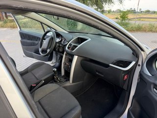 Peugeot 207 2013