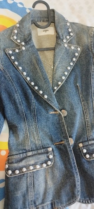 Blazer vaquero con tachuelas