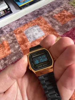 Reloj Casio A168WE Dorado y Negro