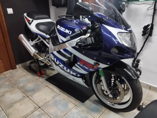 Suzuki GSXR 600 k3 año 2003.