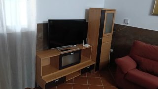Sofá 3 plazas, mueble TV y vitrina