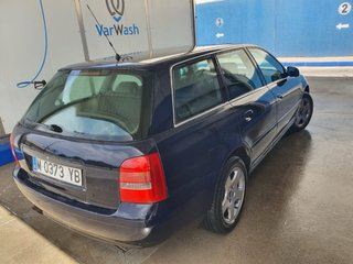 Audi A4 2.4 V6 quattro avant