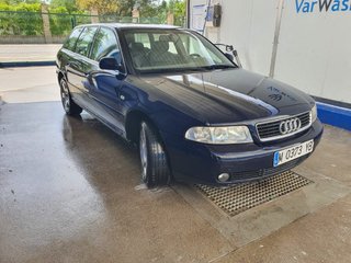 Audi A4 2.4 V6 quattro avant