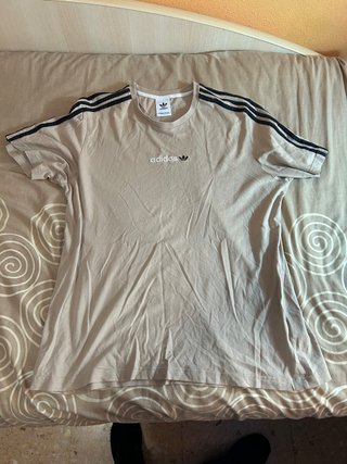 Camiseta Adidas Beige