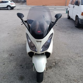 Aprilia 125 Maxi Scooter Blanca