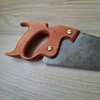 Sierra de mano para carpintería