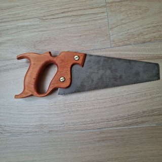 Sierra de mano para carpintería