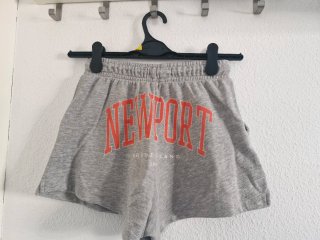 Conjunto deportivo Bershka gris y naranja