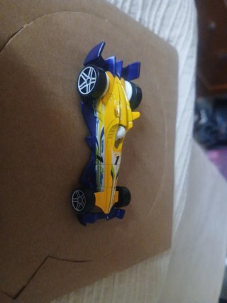 Carrinho Hot Wheels Amarelo e Azul