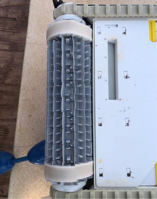 Barrefondo piscina maytronic Dolphin XT2