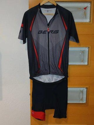 Conjunto Ciclismo Maillot y Culotte Berg