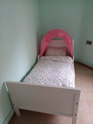 Cama infantil blanca IKEA SIN dosel rosa