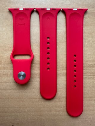 Apple Watch 45mm. Product Red Sport Band