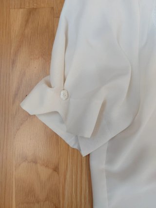 Blusa bordada. talla 42