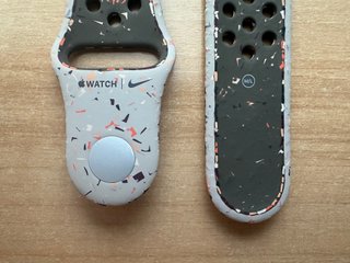 Apple Watch X Nike 42mm. Desert Stone Band M/L