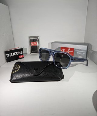 Occhiali Ray-Ban Corrigan Blu Trasparenti