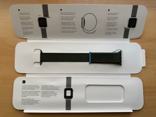 Apple Watch 44mm. Inverness Green Sport Loop