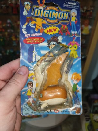 Lote coleccionista figuras + Digimon fusion bandai