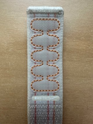 Apple X Nike 40mm. Starlight/Pink Sport Loop