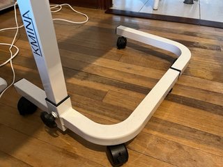 Mesa auxiliar madera estilo rústico.
