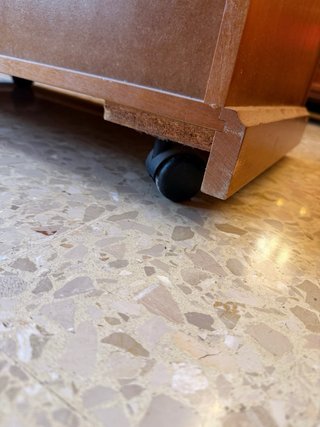 Mueble TV madera con ruedas