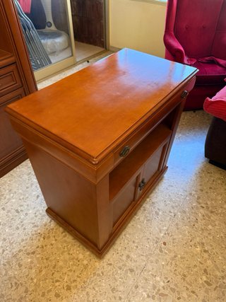 Mueble TV madera con ruedas