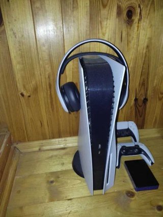 Consola PS5 + 3 Juegos + Auriculares
