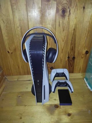 Consola PS5 + 3 Juegos + Auriculares