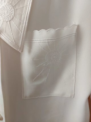 Blusa beige y blanca talla 44