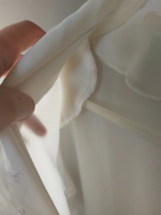 Blusa beige y blanca talla 44