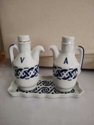 Vinagrera Aceitera Sargadelos con Bandeja