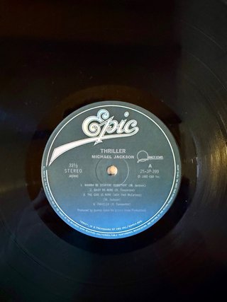 Michael Jackson Thriller LP Japón 1st press OBI